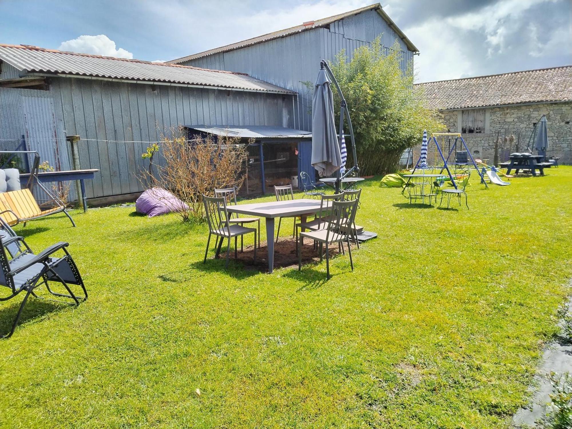 Appartement Gite Du Gardoir Boresse-et-Martron Exteriér fotografie